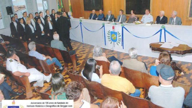 106 anos do IHGSE -Mesa e Coral Cantar das Águas